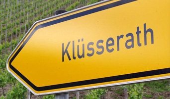 Ortschild von Klüsserath