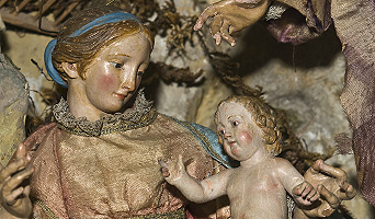 Close-up Mary and Jesus, wood carving